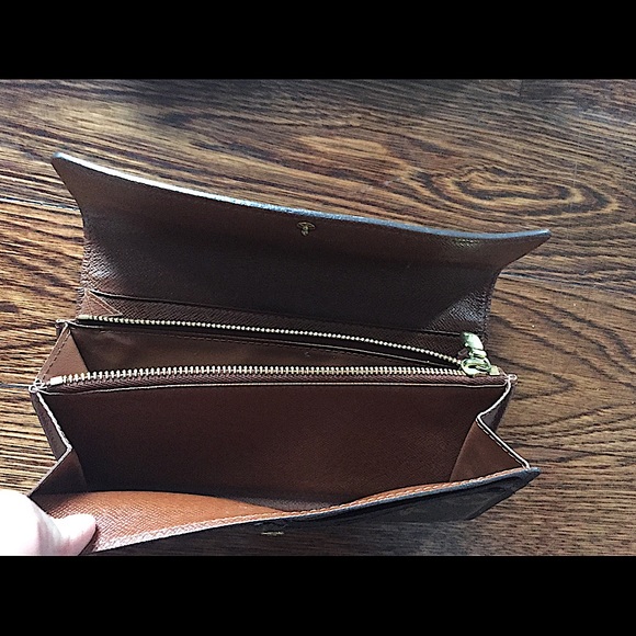 Louis Vuitton Wallet - Picture 8 of 16